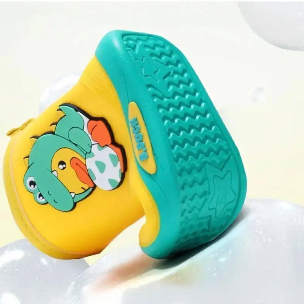 New kids waterproof rainboots 6.75